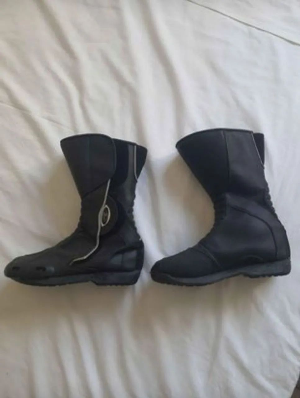 Botas Esportivas Pretas