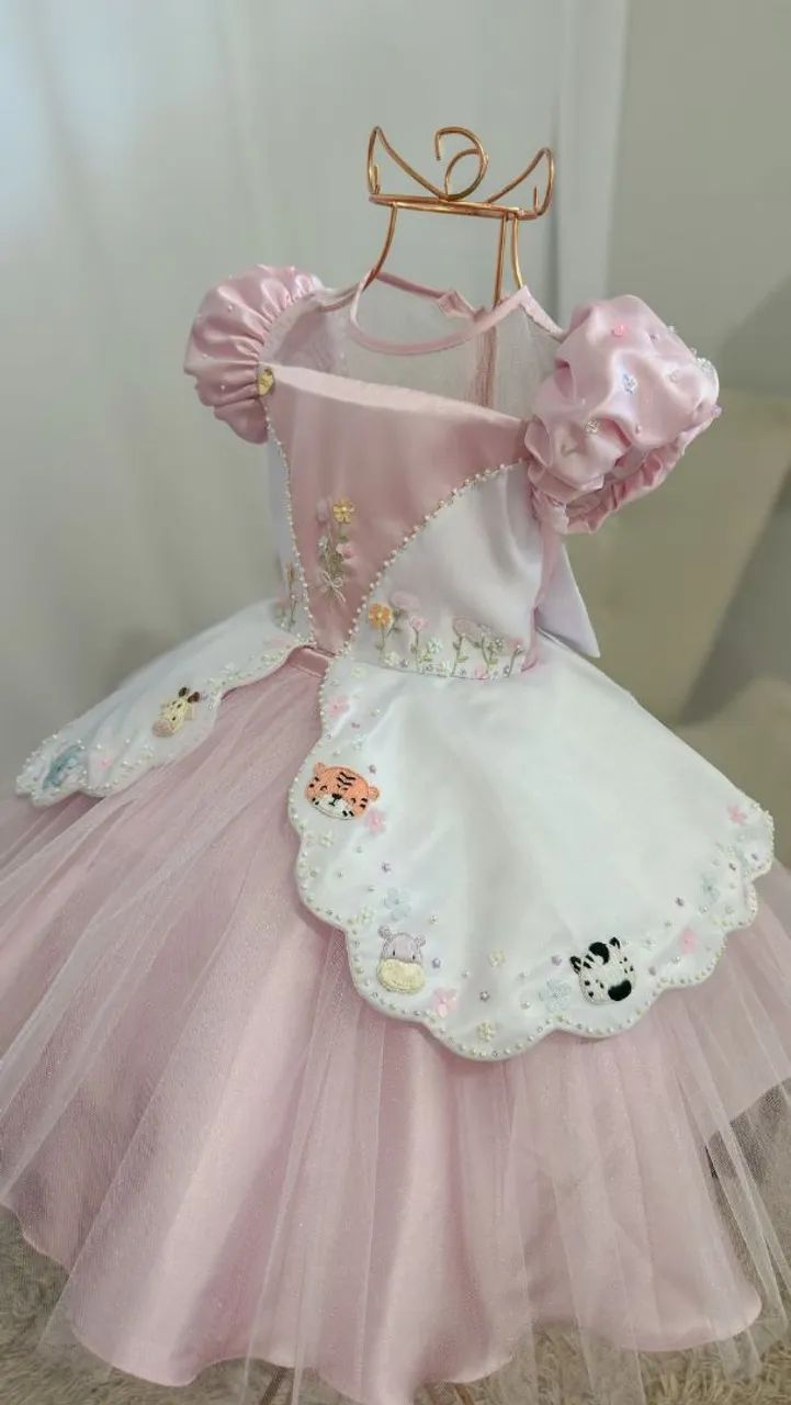 Vestido para festa de 1 ano, usado uma única vez. Todo bordado a mão lindo  - Foto 3