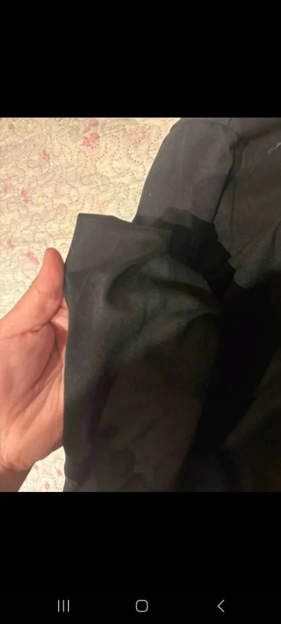 Blusa preta com costas a mostra - Foto 4