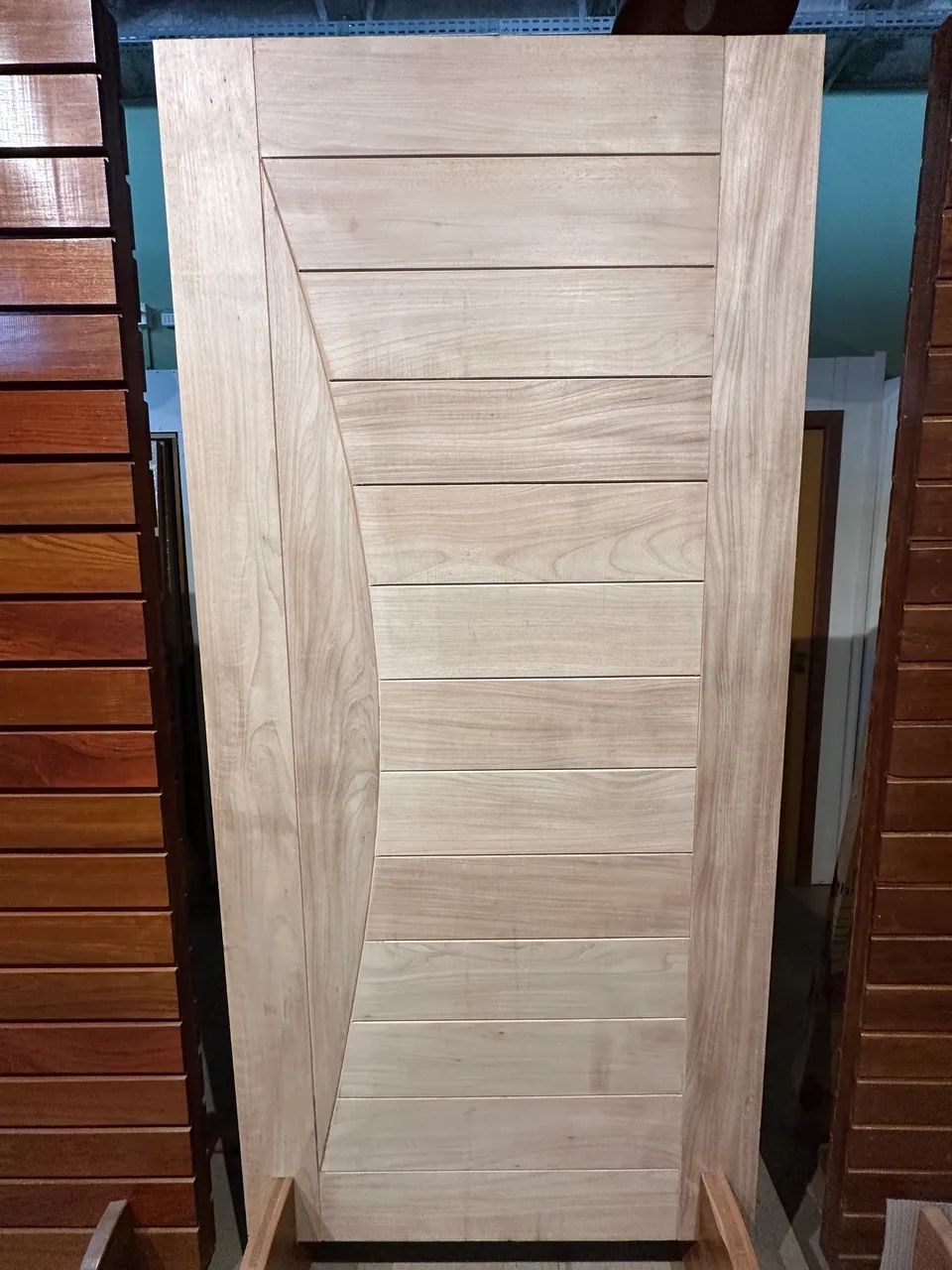 Porta madeira JEQUITIBÁ maciça 2.10x1.00 artesanal 