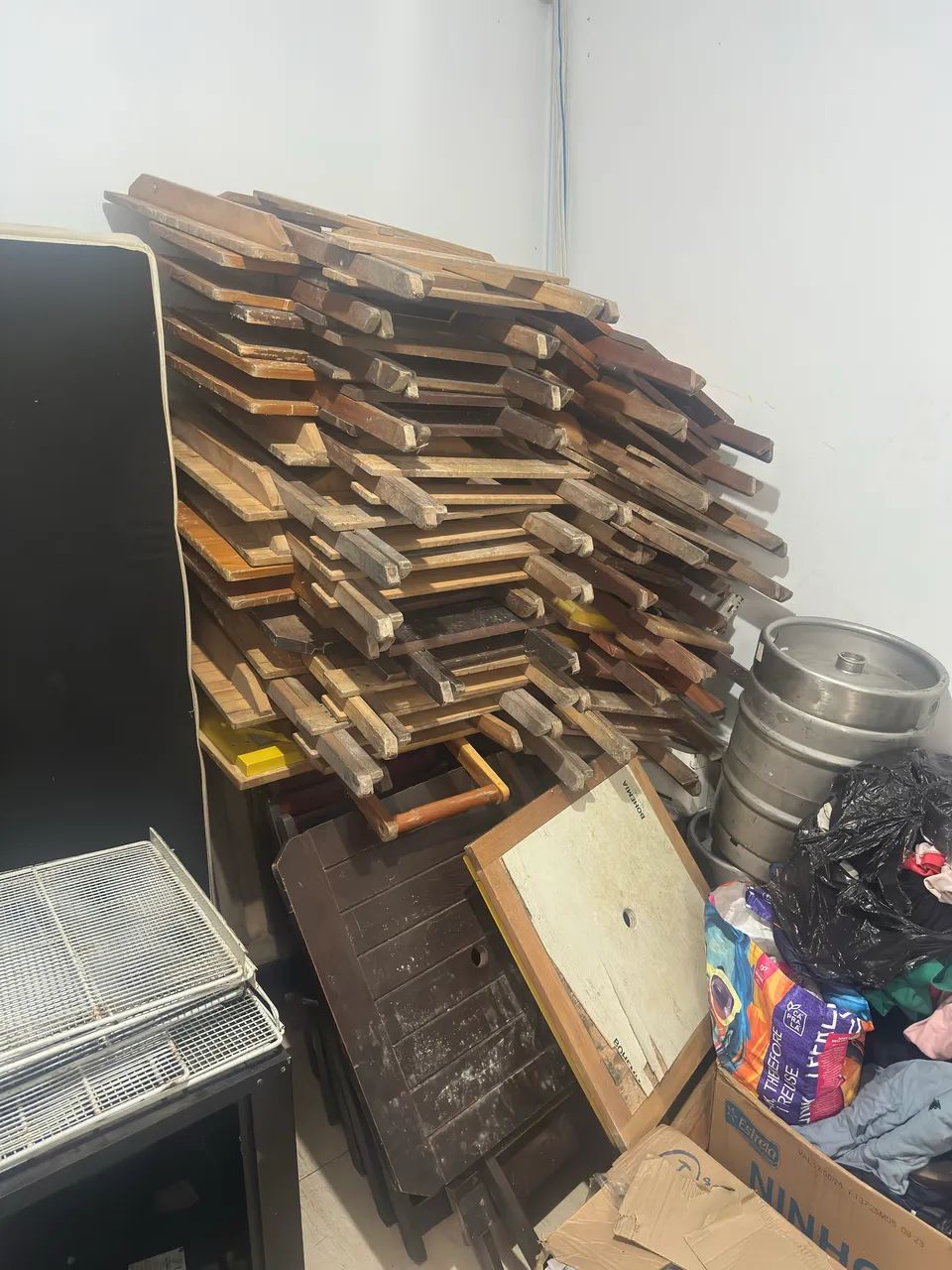 Wooden Table Set for Bars and Restaurants64739714154753123