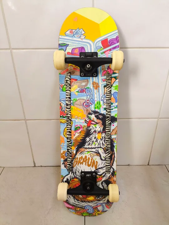 Skate profissional para park/pista montado e capacete Pro-Tec Santa Independent Bones RAW