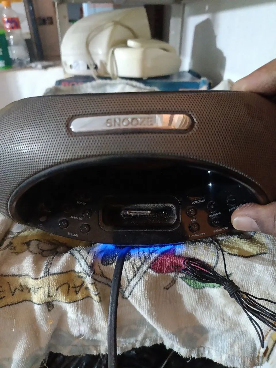 Rádio Relógio com Bluetooth e Alto-falantes - Foto 2
