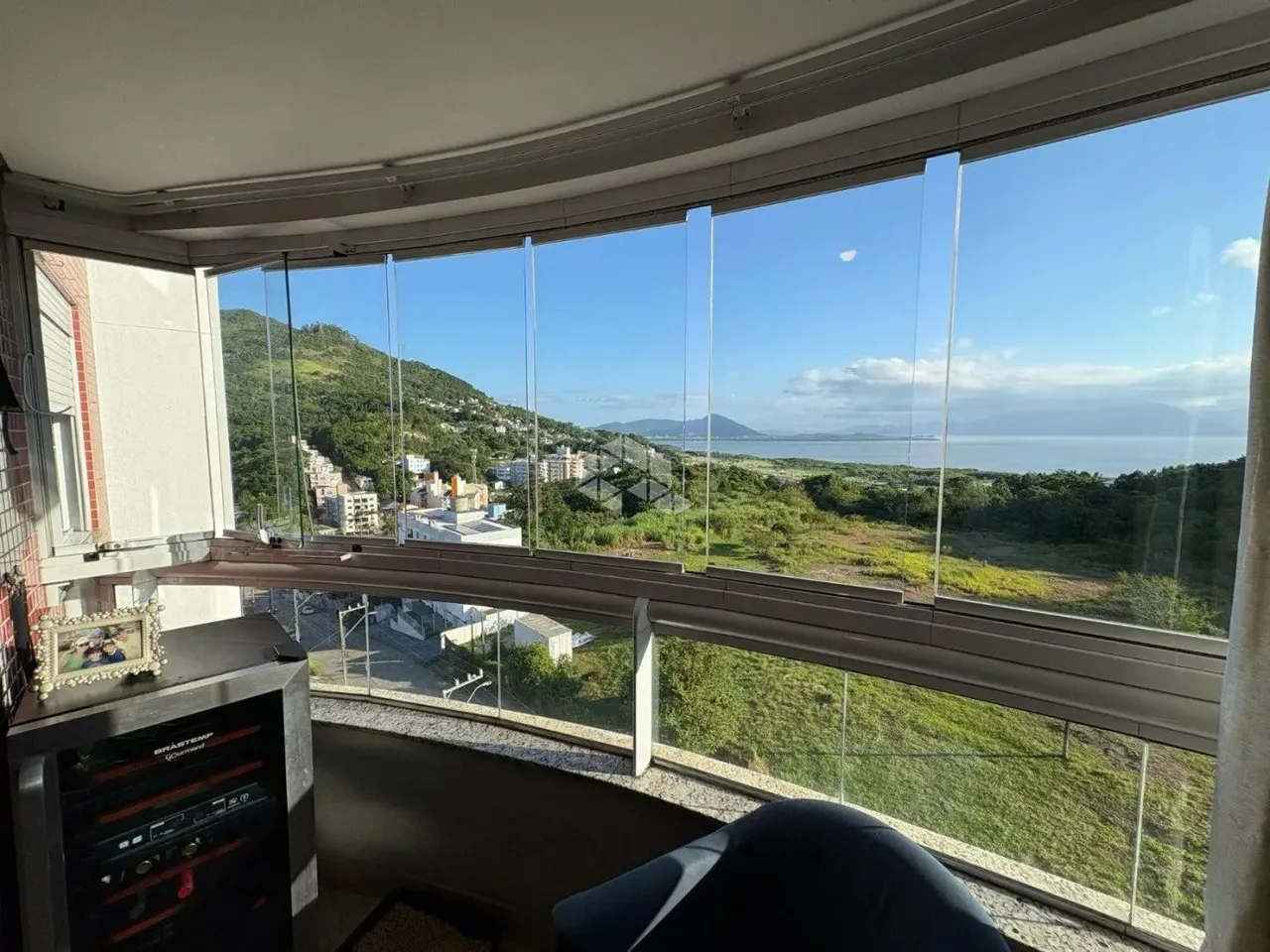 Apartamento para Venda em Florianópolis, Pantanal, 3 dormitórios, 1 suíte, 2 banheiros, 2 