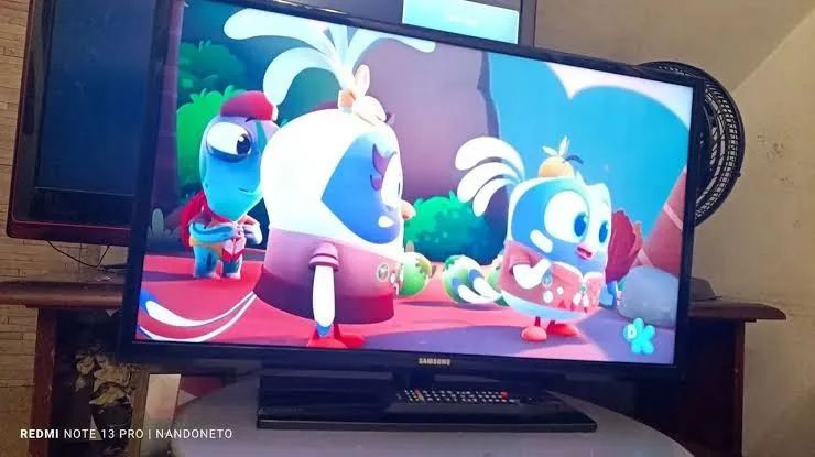 Monitor Samsung - Tela de 32 polegadas
