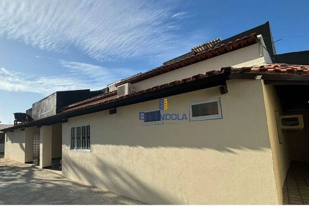 Casa com piscina e 3 dormitórios para alugar, 500m² por R$ 4.000/mês - Boa vista Castelão - Foto 4