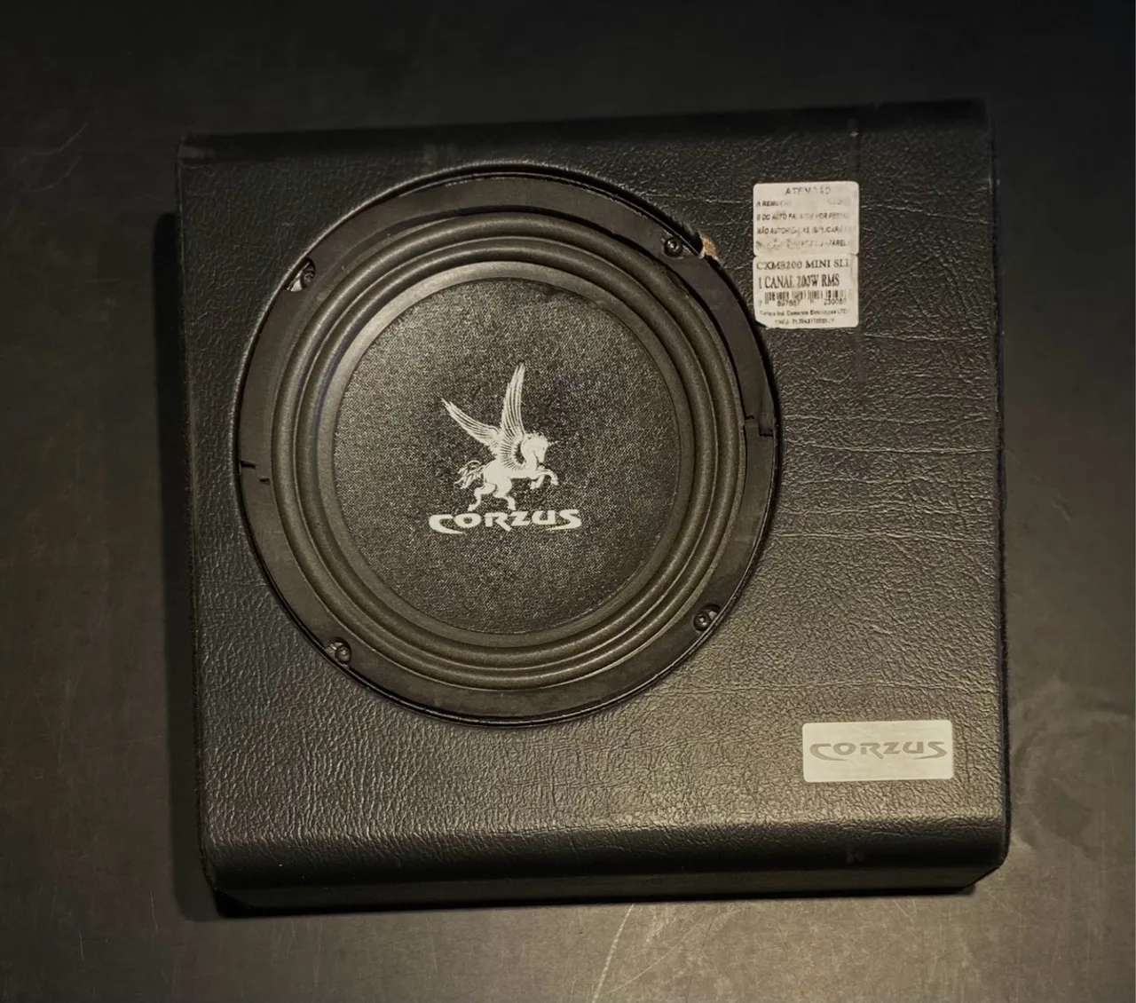 Subwoofer Corzus CXM8200 Mini Slim 1 Canal 200W RMS