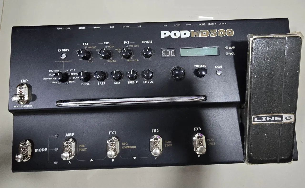 Pedaleira de Guitarra Line 6 POD HD300 (aceito trocas