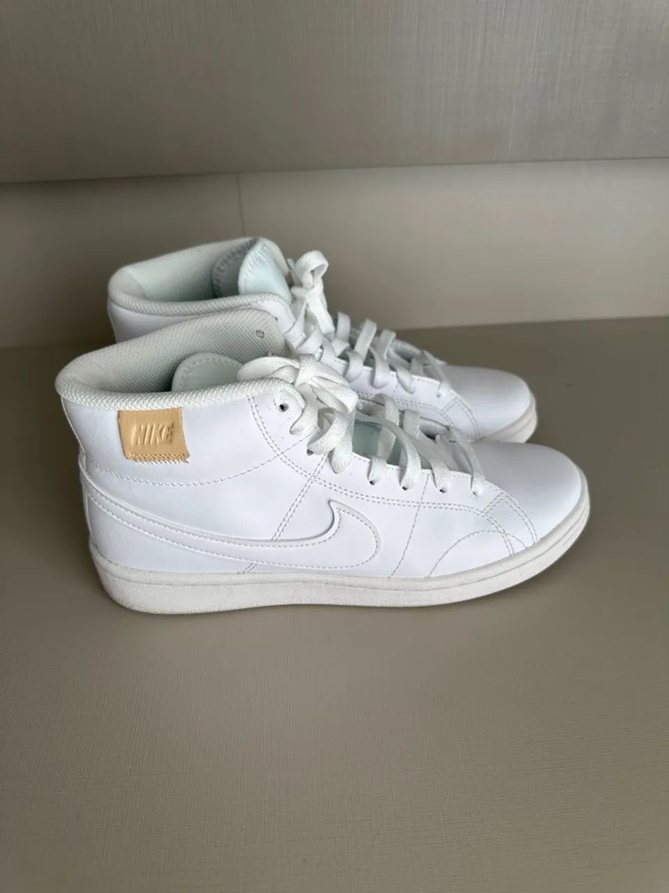 Tênis Nike branco 37,5