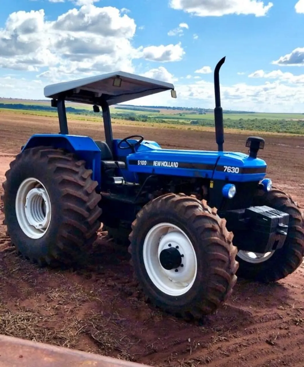 Trator New Holland 7630