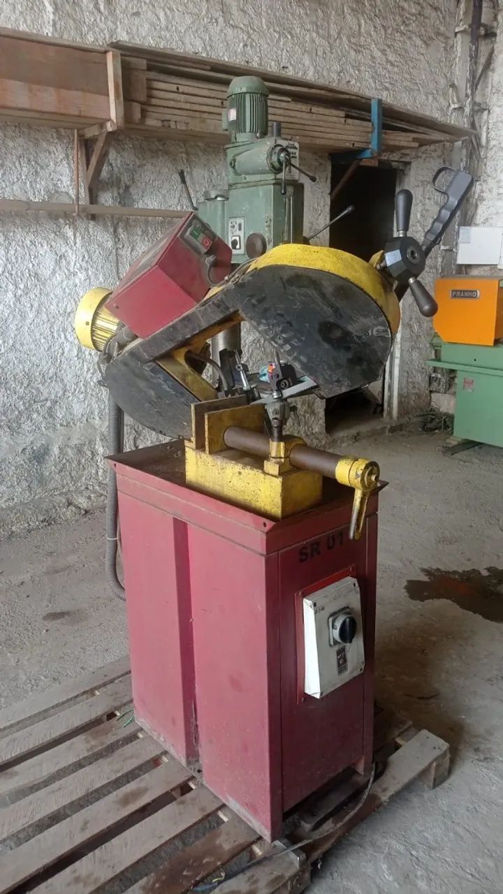 Serra Fita Horizontal Starrett 33220-Ano 2012 Corte reto Usada