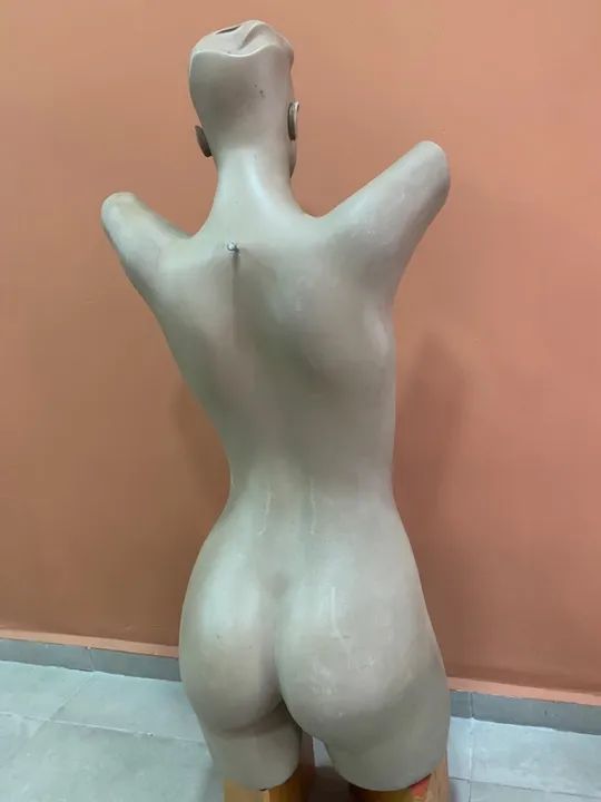 Manequim Feminino  em Fibra  - Foto 3