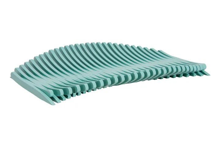 Fruteira Arraia - design Estúdio Lattoog em madeira azul - 7cm X 41cm X 58cm