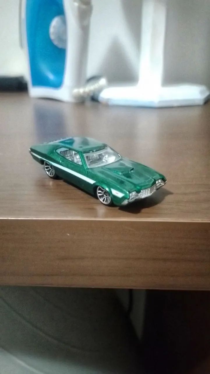 Carrinhos Hot Wheels -  Velozes e furiosos Ford Torino e Chevrolet Impala - Foto 2