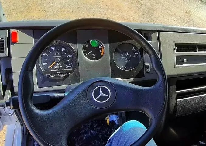 Mercedes-Benz 710 Bau. 2010 - Foto 5