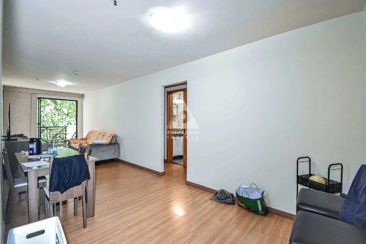Flat 2 quartos com varanda e infraestrutura completa no Flamengo - Foto 2