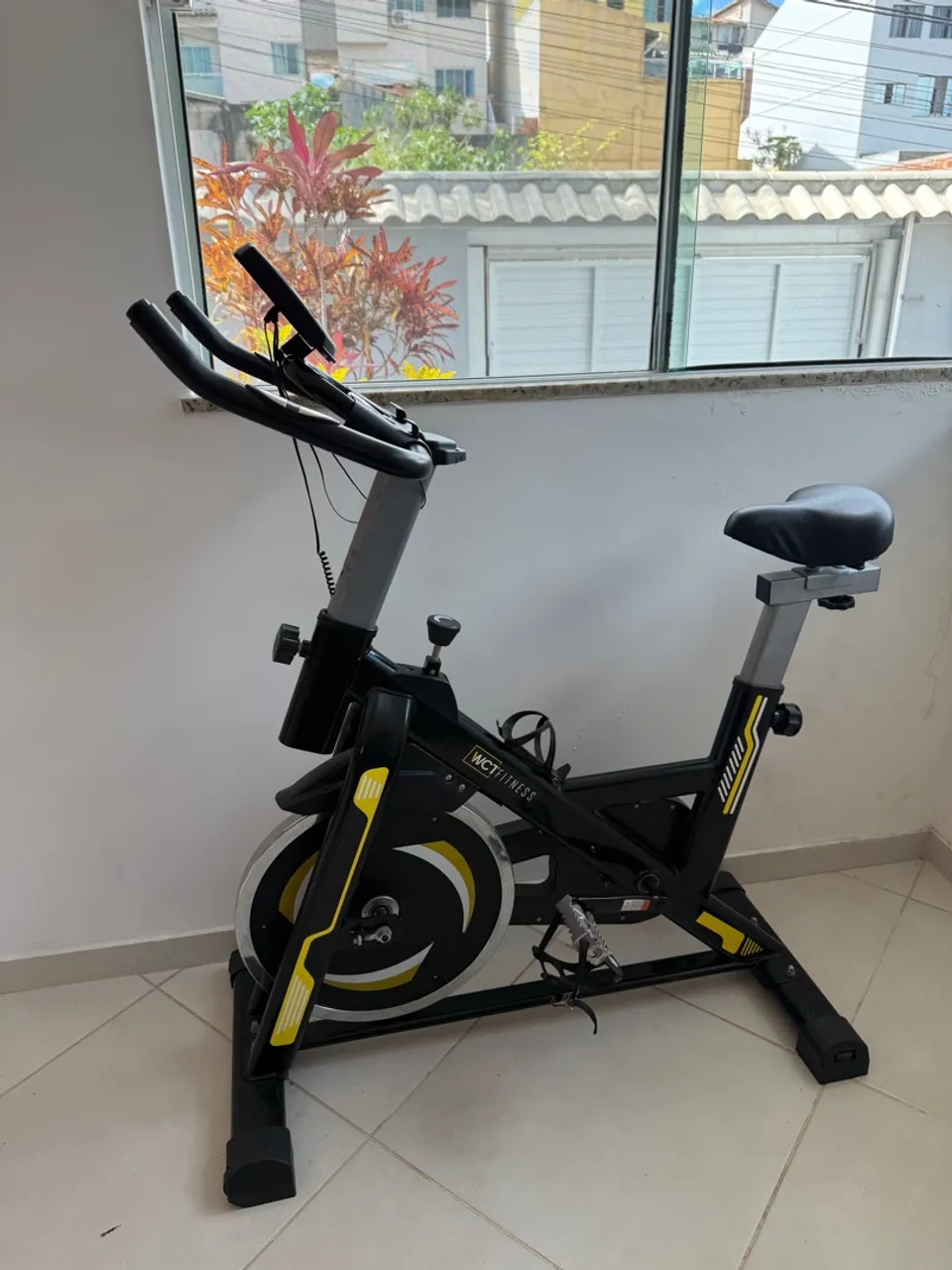 Bicicleta Ergométrica WCT Fitness
