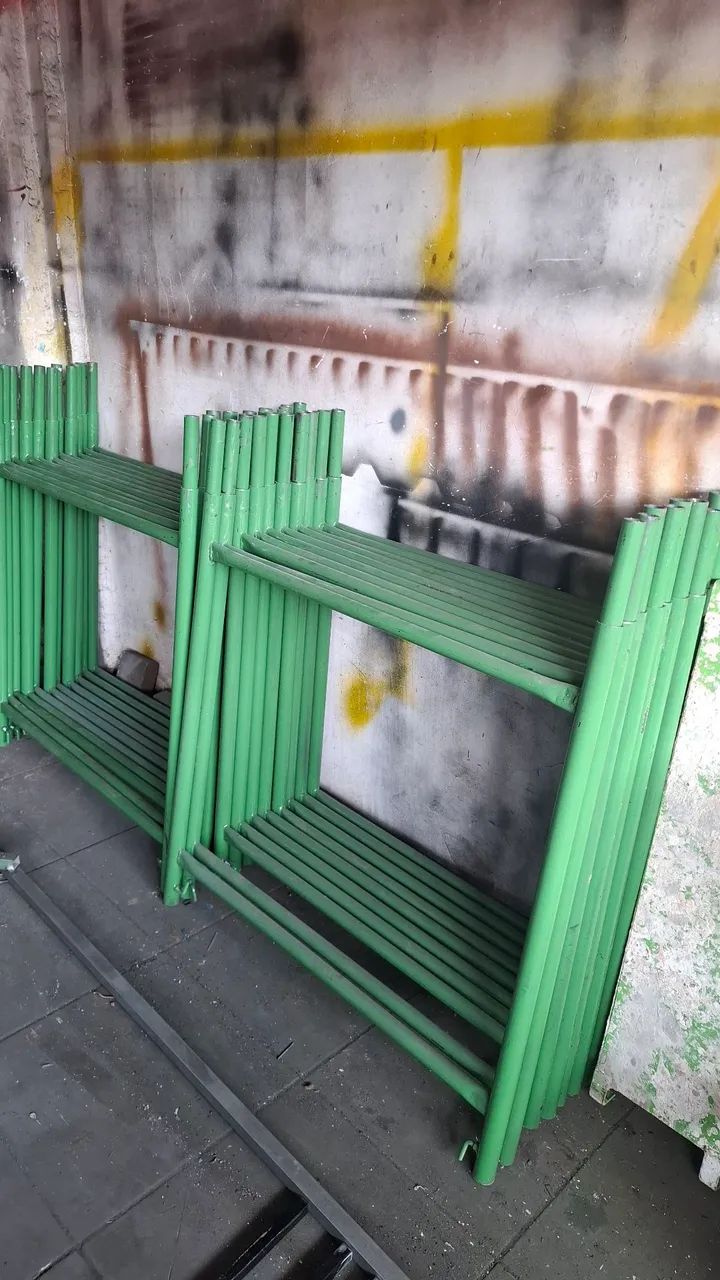 VENDO 70 PEÇAS DE ANDAIMES 1X1. 