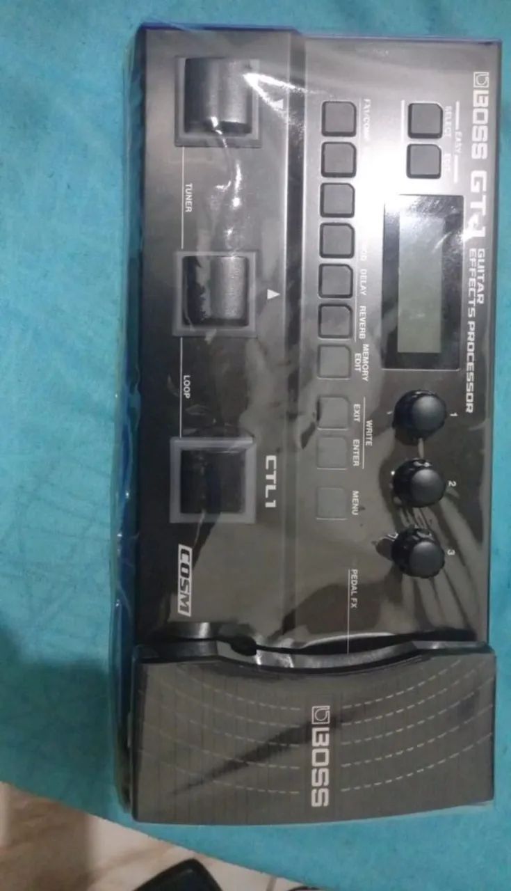 Pedaleira Boss GT-1