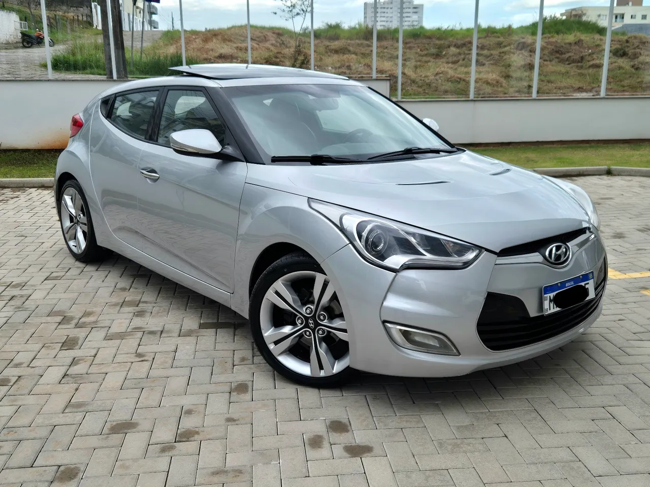 HYUNDAI VELOSTER 2013 Usados e Novos