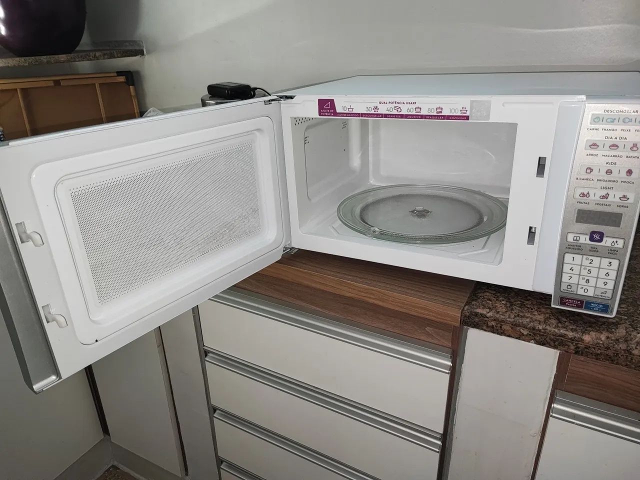 vendo microondas Eletrolux 34L  - Foto 3