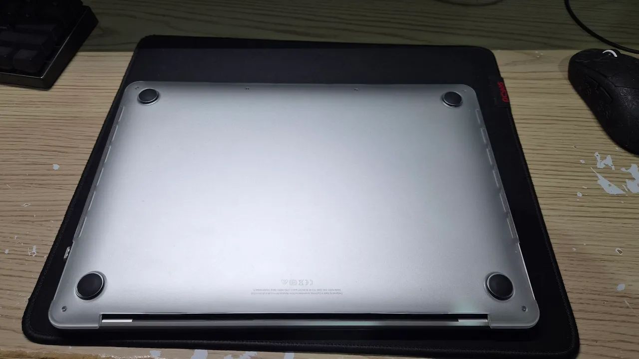 Macbook Pro impecável + Acessórios  - Foto 4