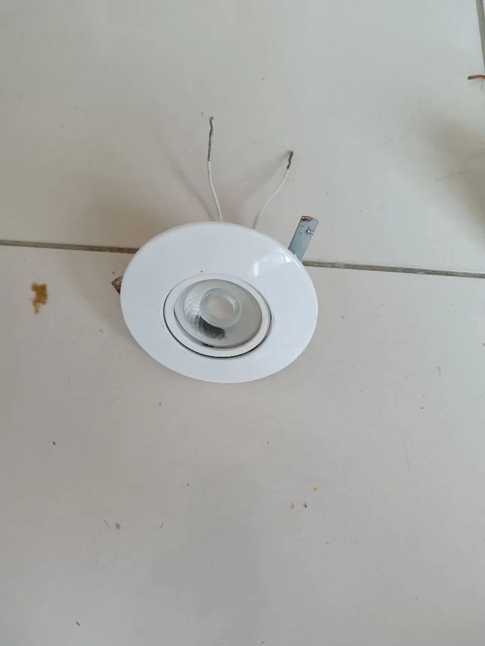 Spot de embutir redondo 10cm mais lâmpada de 5W ( 12 unidades disponíveis)