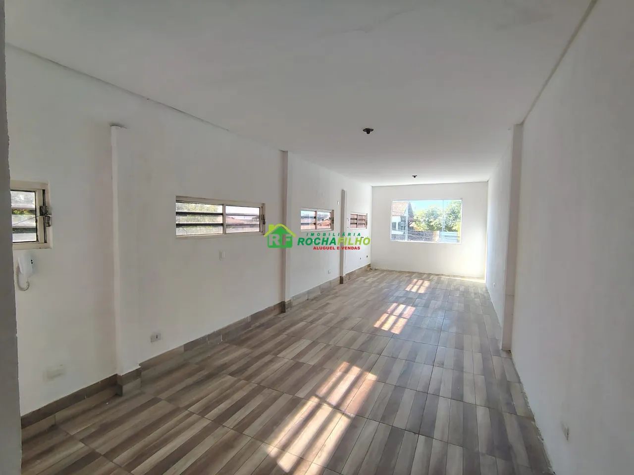 SALA COMERCIAL NO BAIRRO ININGA.