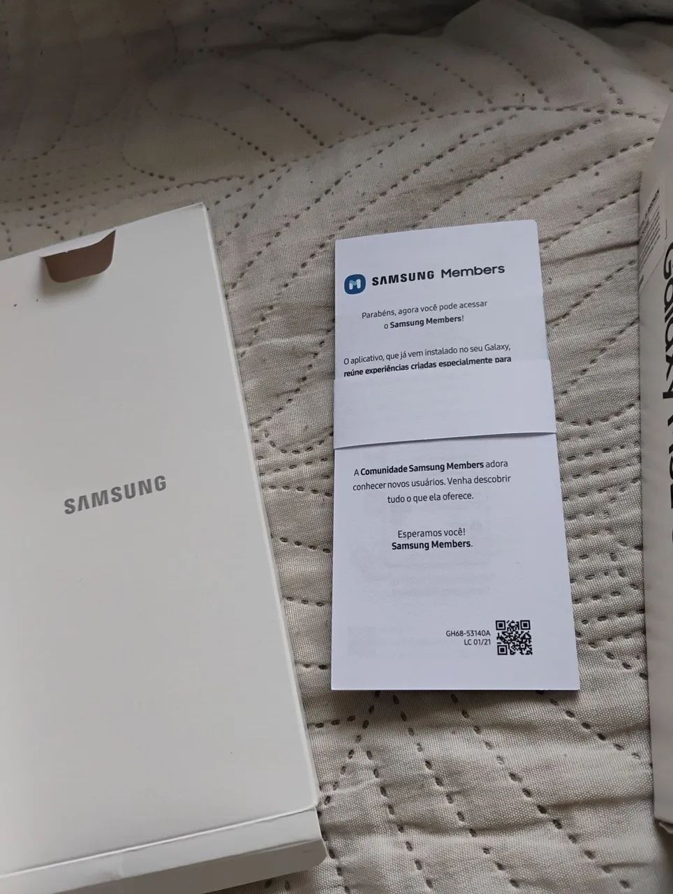 Vendo caixa e manuais Edge 20 e Samsung M52 - Foto 3
