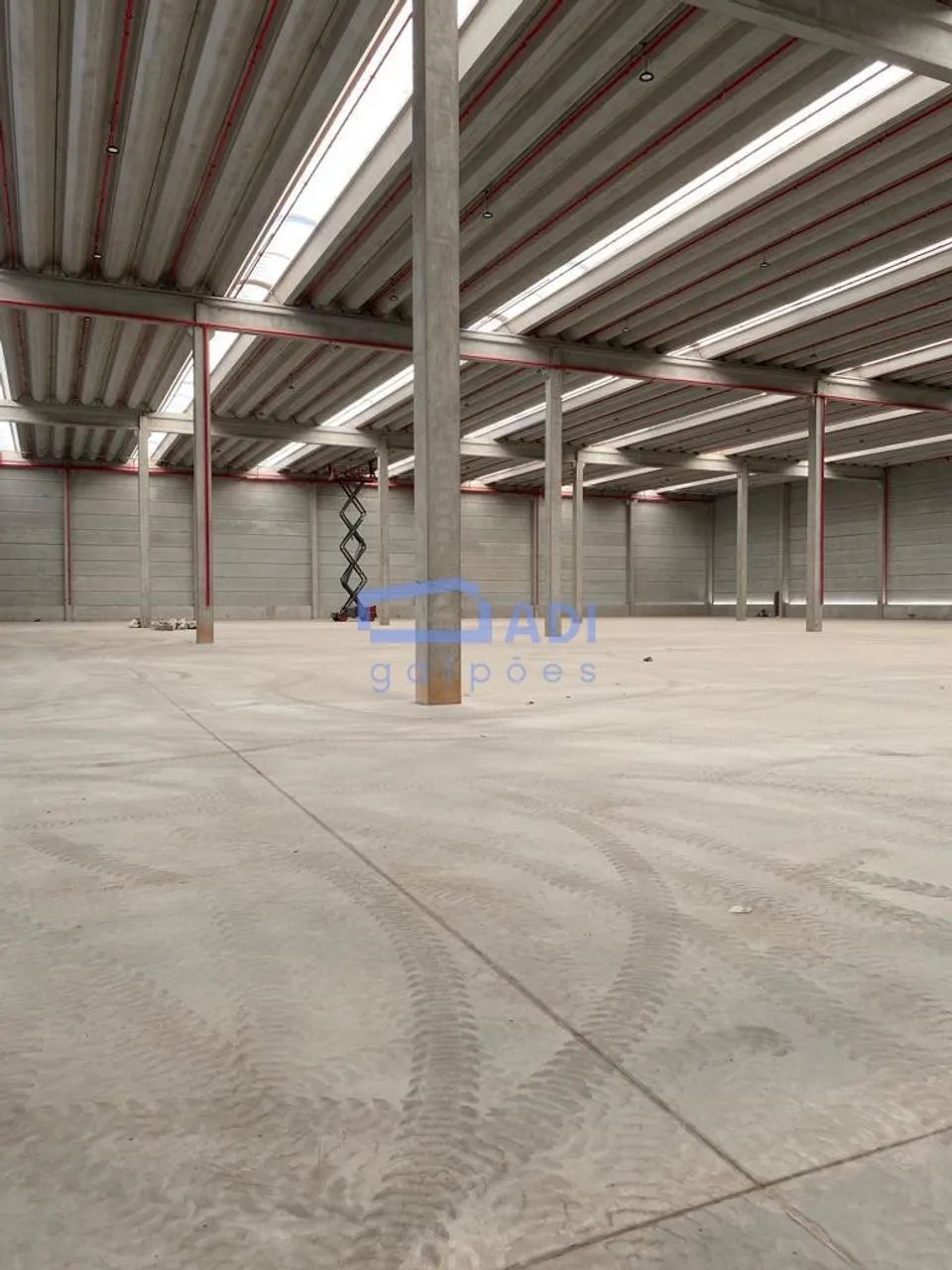 Galpão 5010 m² - 6 docas - Taboão da Serra/Raposo - Foto 2
