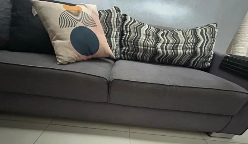 Sofá 3 lugares cinza em bom estado. PROMOÇÃO  - Foto 2