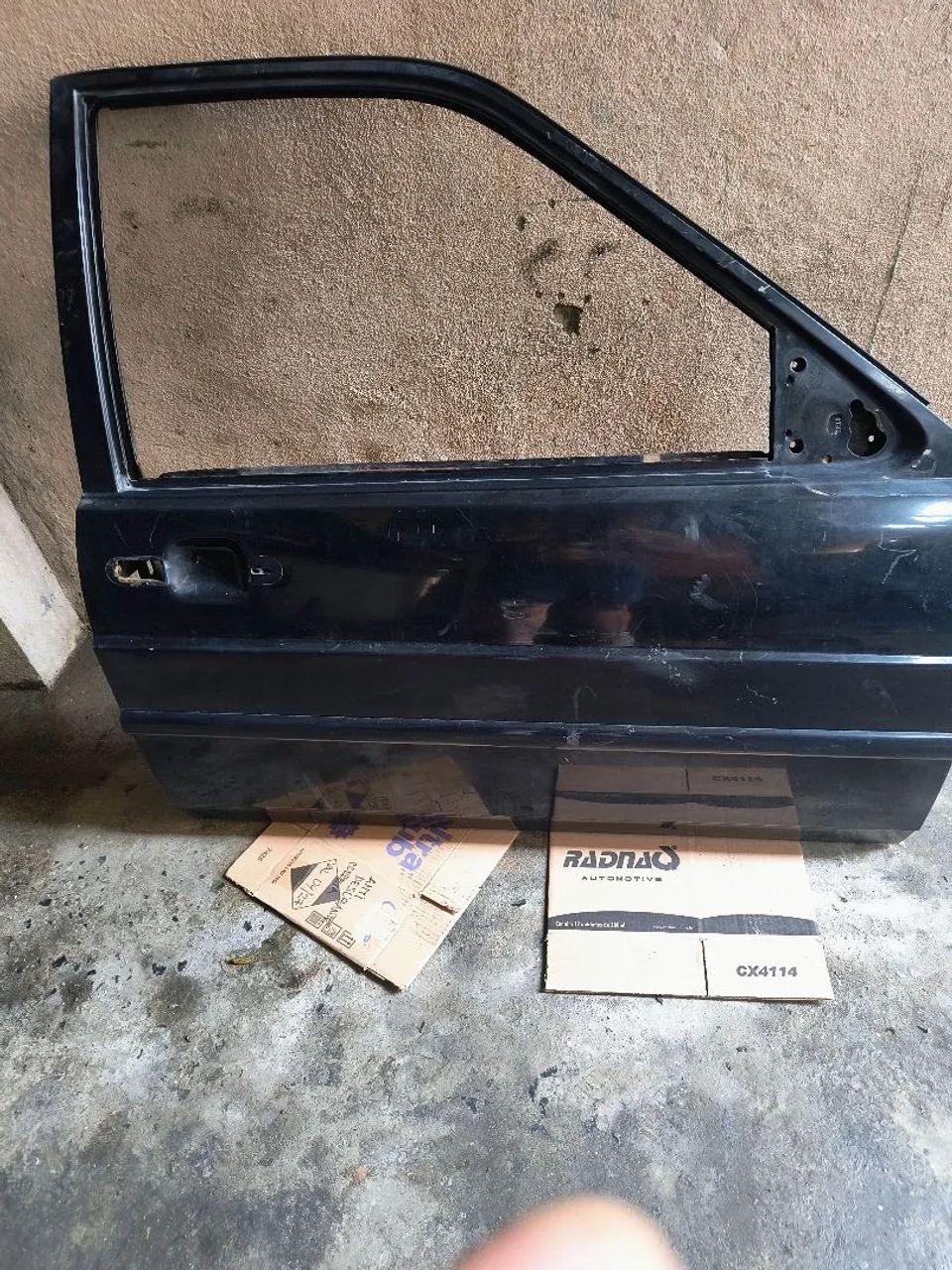 Porta direita dianteira Santana ano 2000 