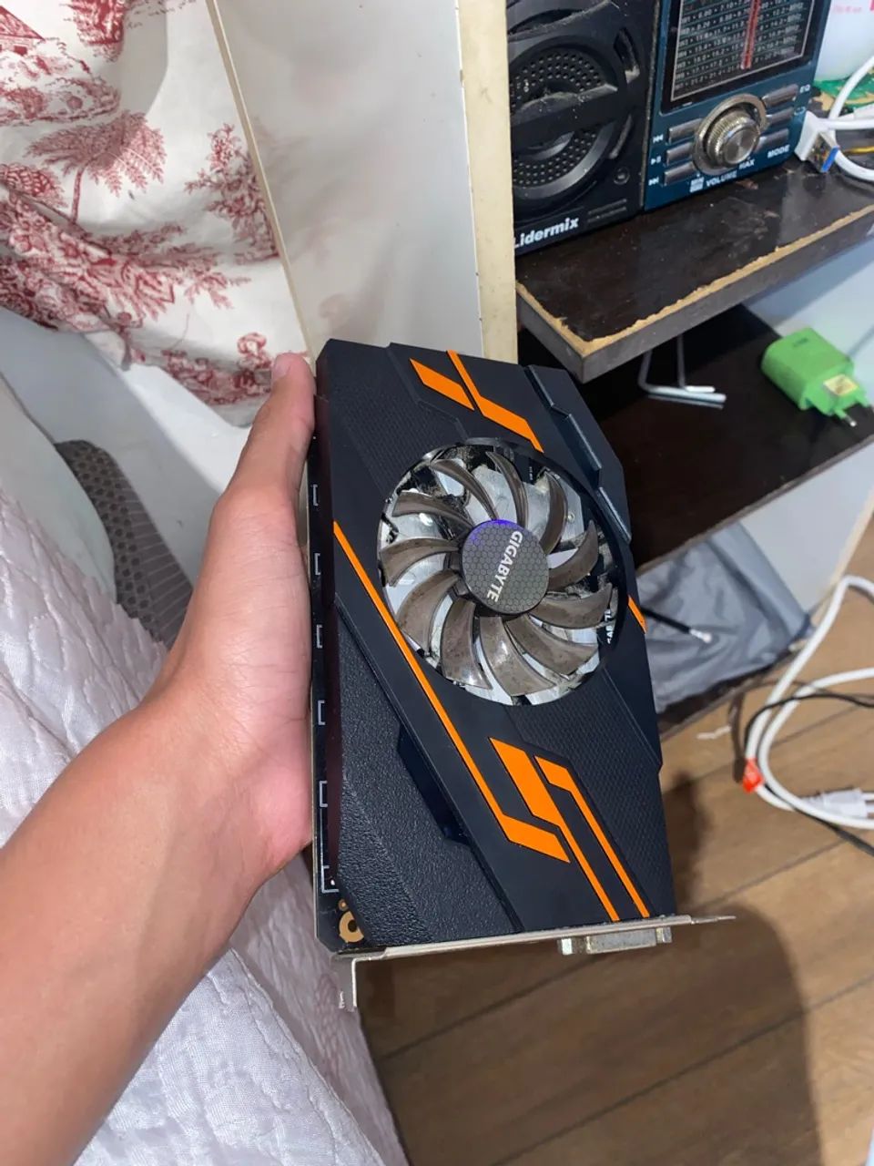 Placa de video GT 1030 2Gb nvidia