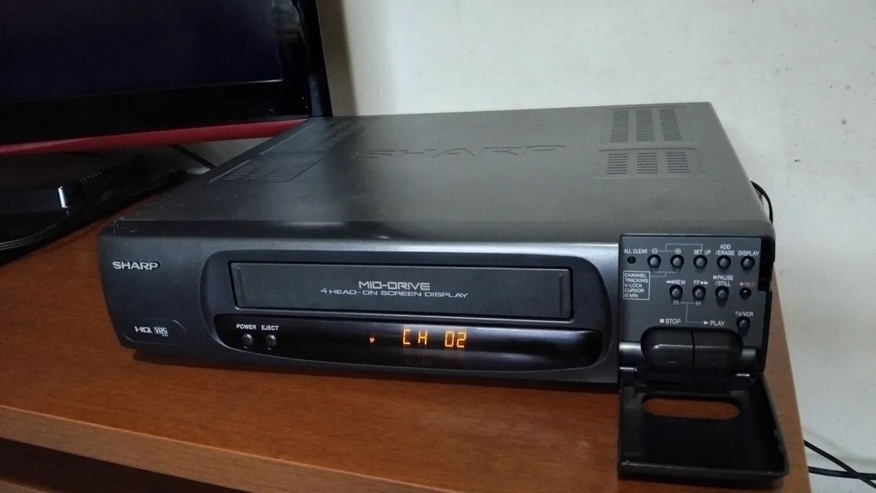 Vídeo cassete Sharp mid drive otimo estado - Foto 2