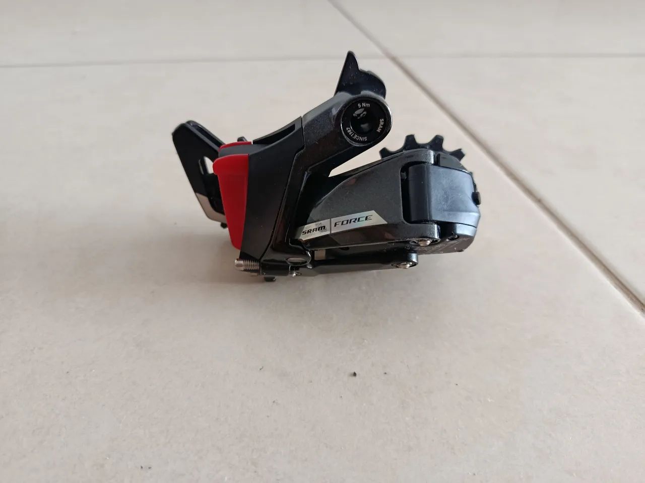 Câmbio traseiro sram force 12v eletrônico sem bateria...