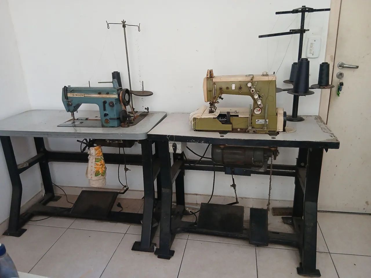 Máquina de costura funcionando - Foto 2