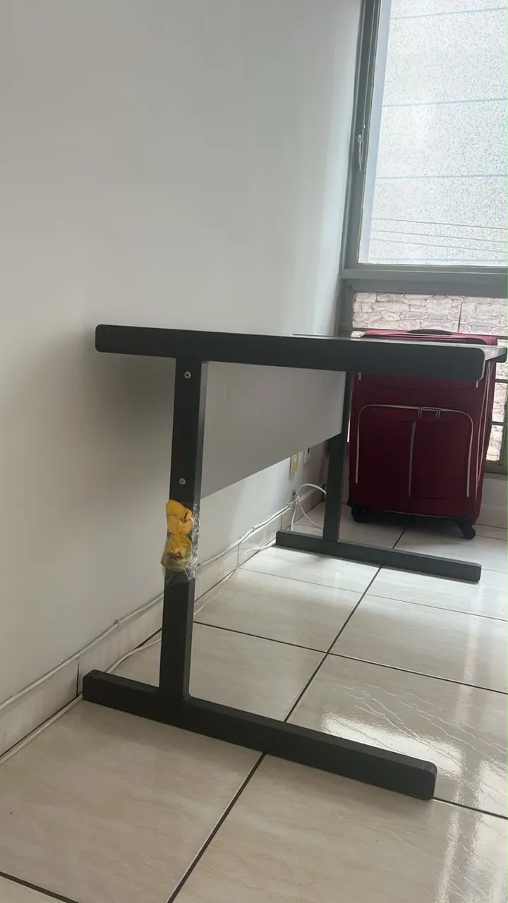 Mesa/Escrivaninha  - Foto 2