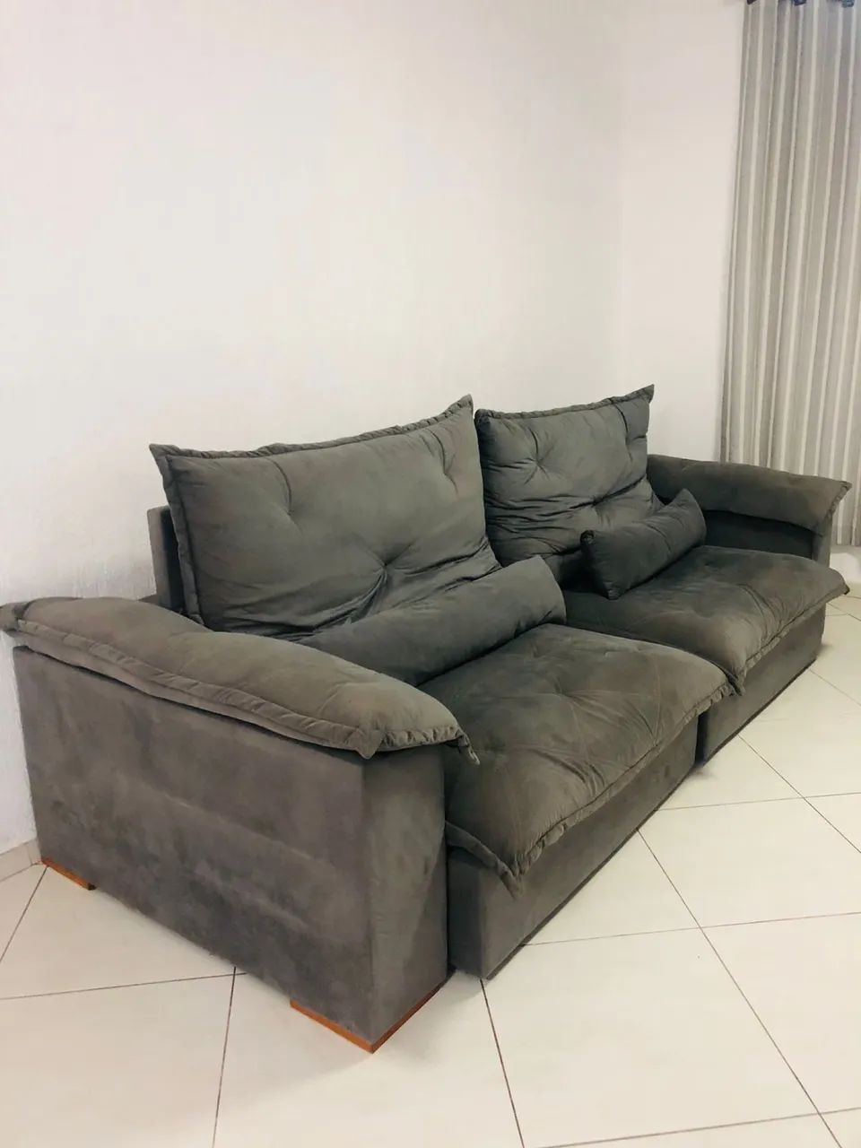 Sofá retrátil e reclinável suede  - Foto 5