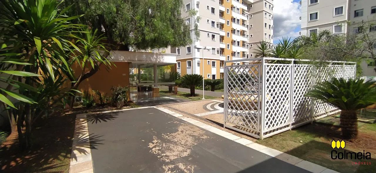 Apartamento amplo e aconchegante - Foto 2