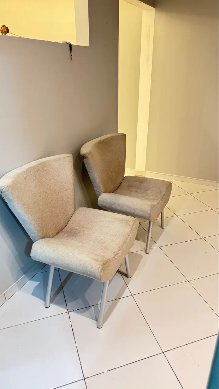 ? Vendo 2 Poltronas Estofadas - Excelente Estado! ?