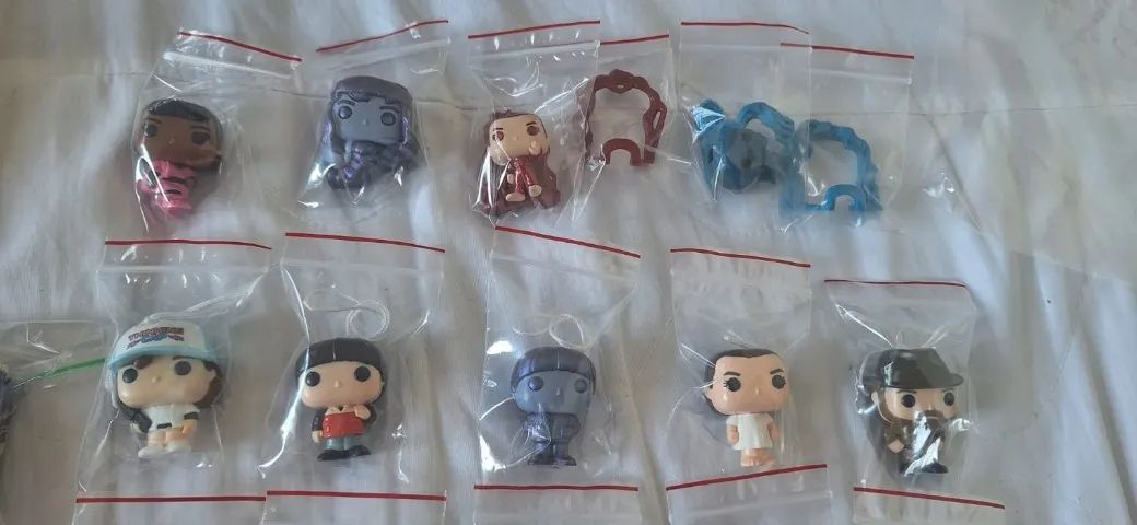 Stranger Things kinder joy (Europa) completo - Foto 3