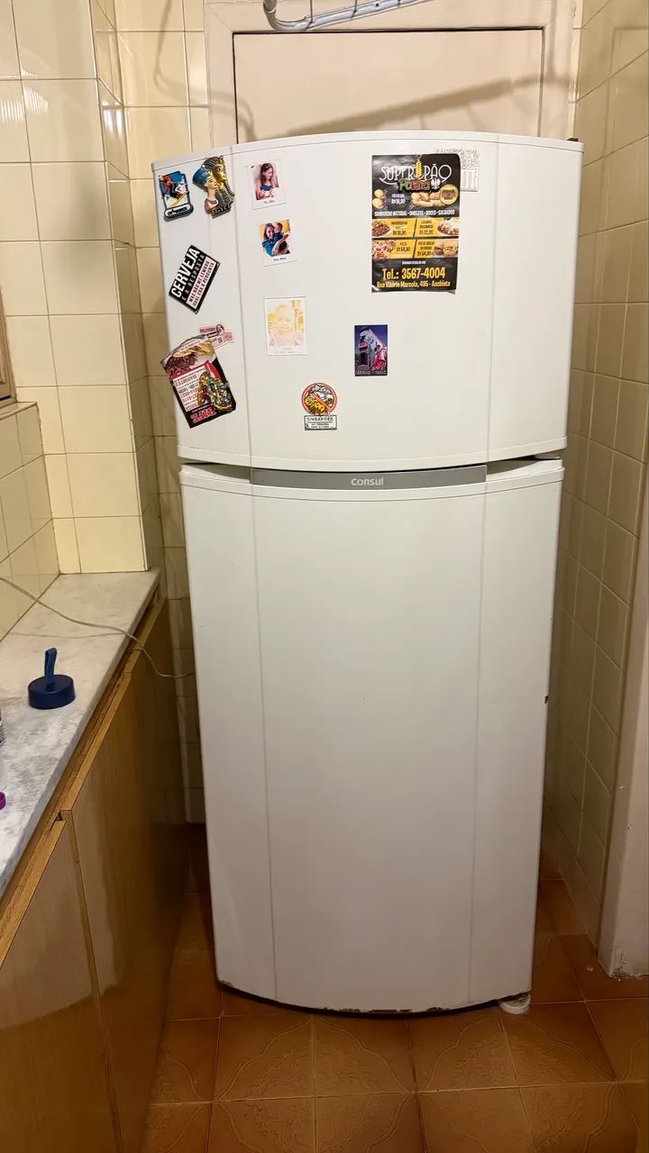 Vendo geladeira e fogão 