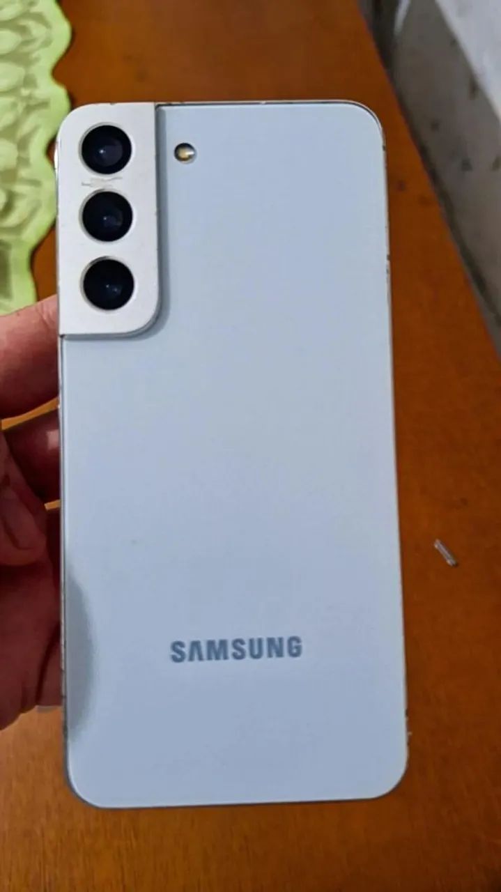 Samsung s22 