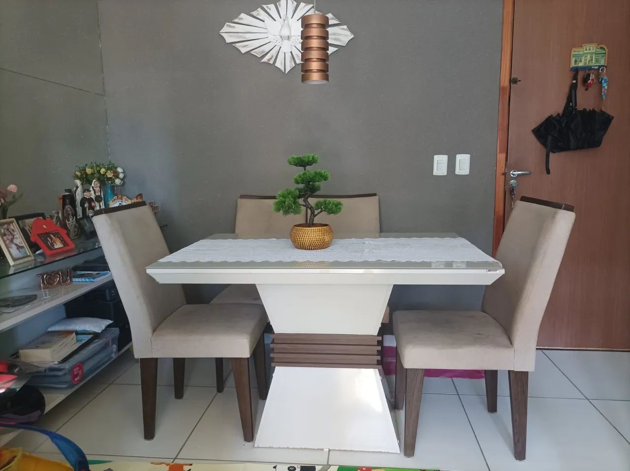Mesa de jantar com cadeiras  - Foto 2