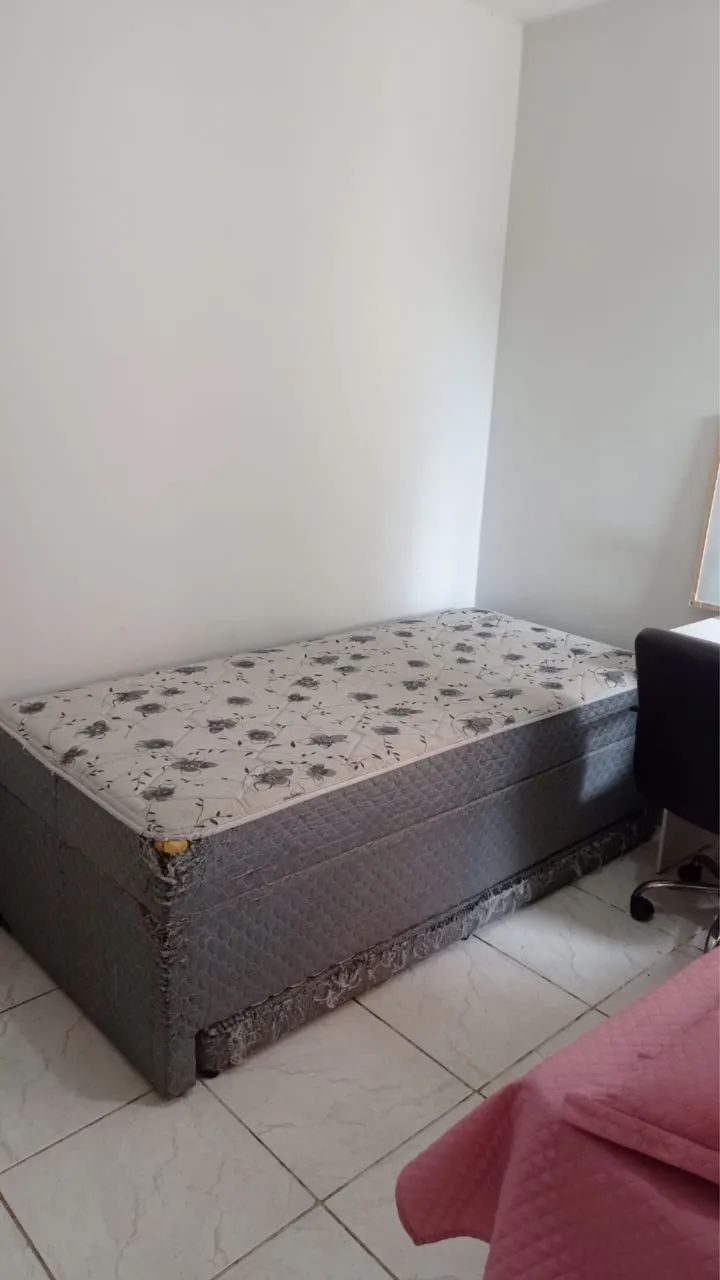 Cama box de solteiro com baú