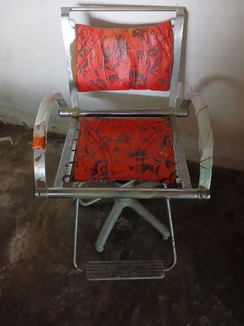 Vende se cadeira para barbearia 