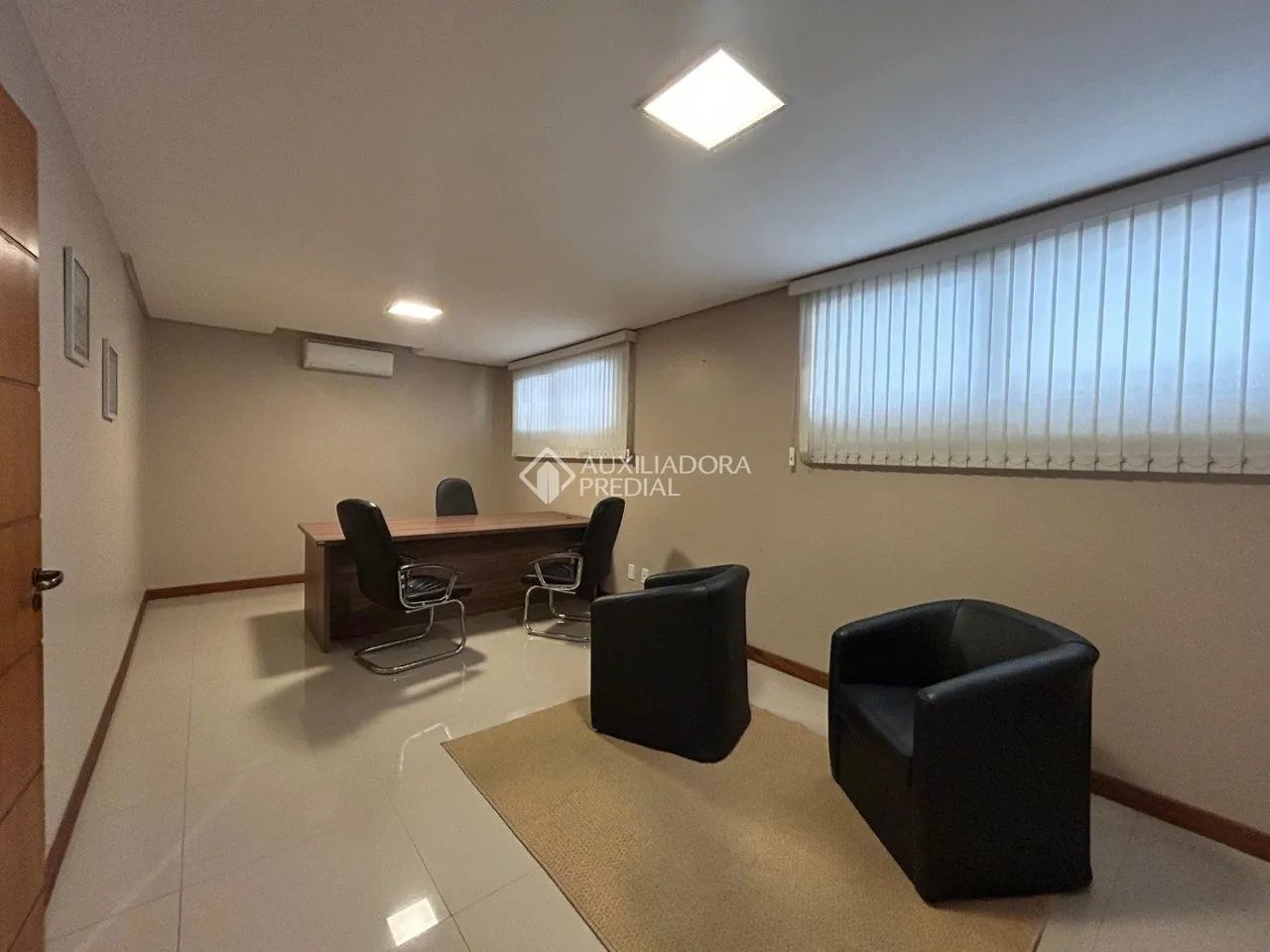 Sala Comercial com 42m² e Elevador no Marechal Rondon