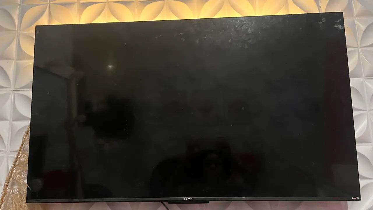 Vende se televisão 