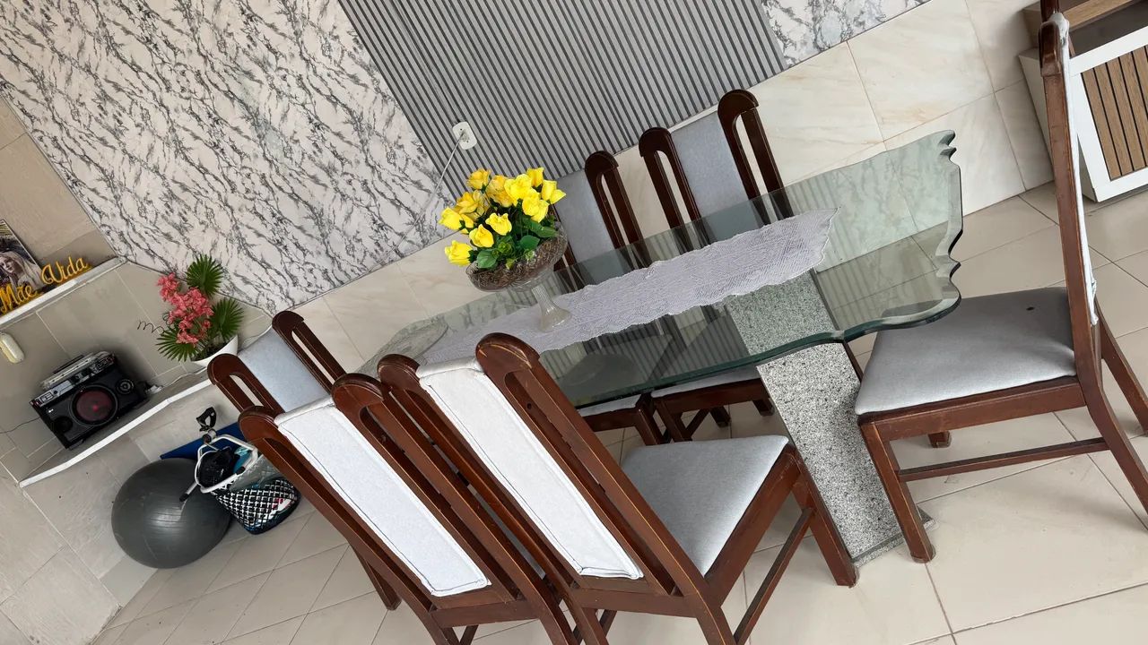 ? MESA DE JANTAR COM 6 CADEIRAS À VENDA - Foto 2