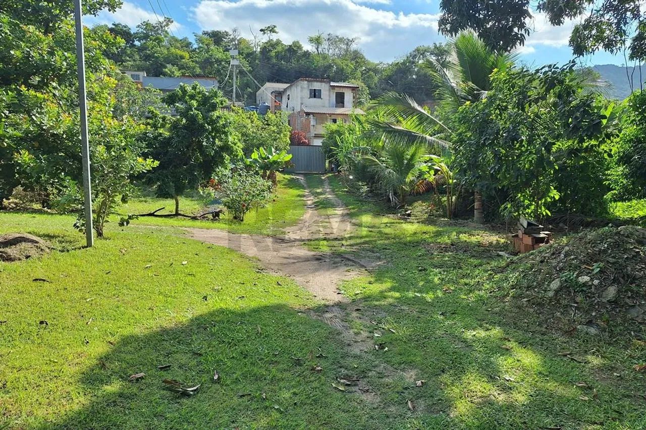 VENDO Terreno amplo de 2.952m² com duas casas! - Foto 5